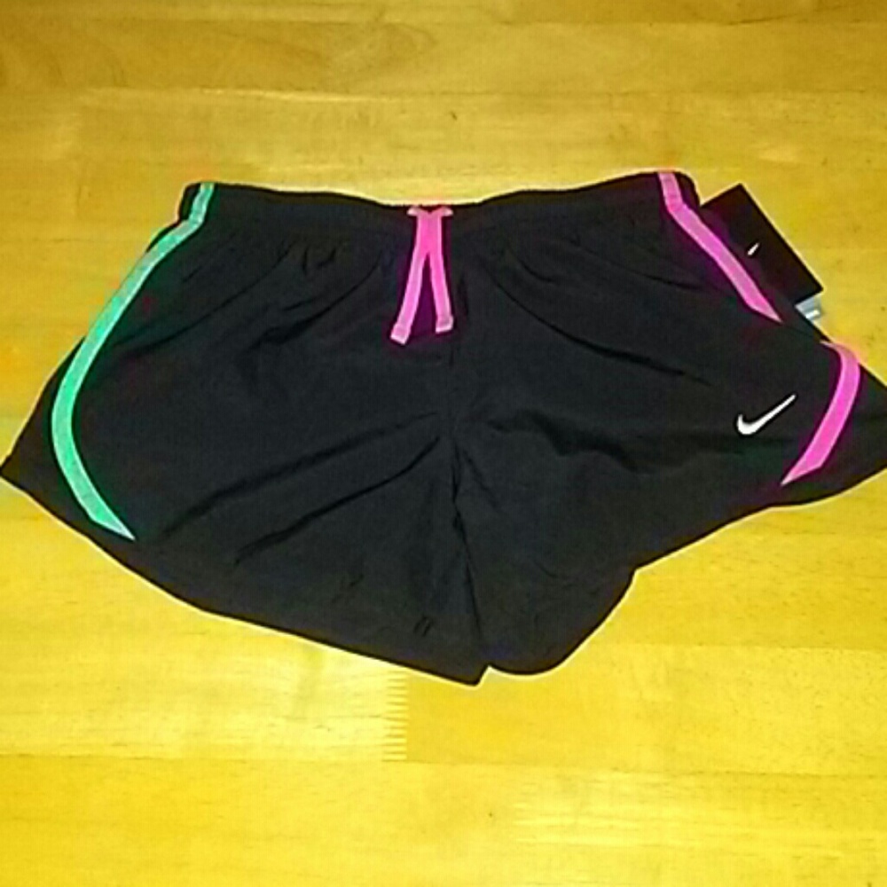 Brand new girl Nike Small drifit  shorts